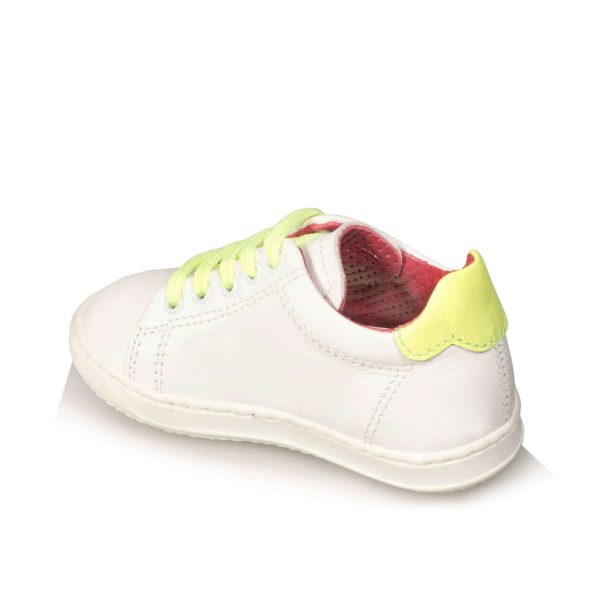 Sneakers da bimbo con stellina di pelle giallo fluo al lato