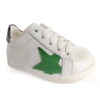Sneaker da bambino artigianali bianche con stellina verde e salsicciotto blu